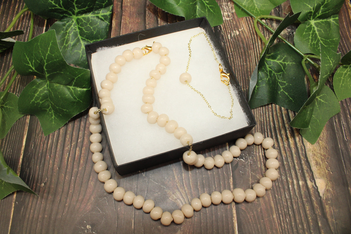 Jizzy Jewelry - Full Pearl Necklace