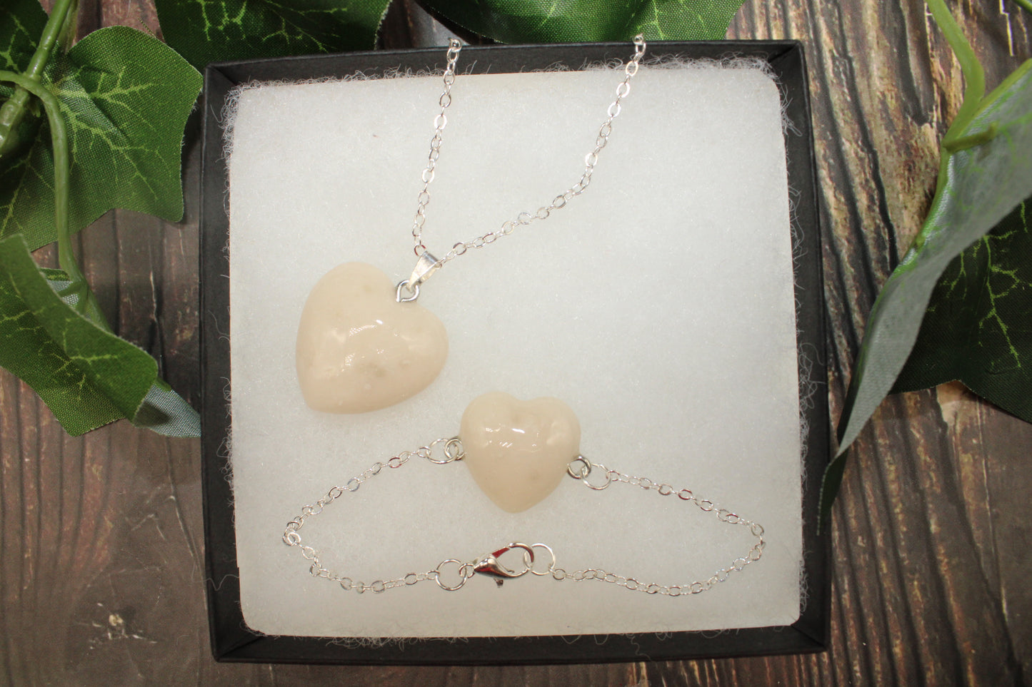 Jizzy Jewelry - Heart Necklace