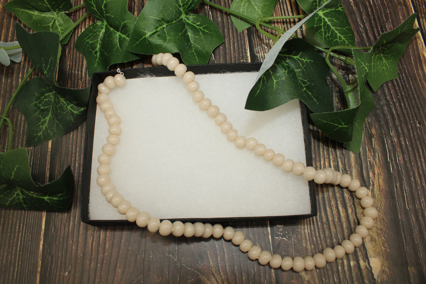 Jizzy Jewelry - Full Pearl Necklace