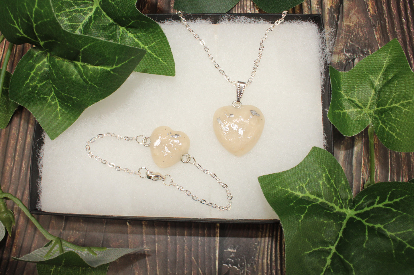 Jizzy Jewelry - Heart Necklace