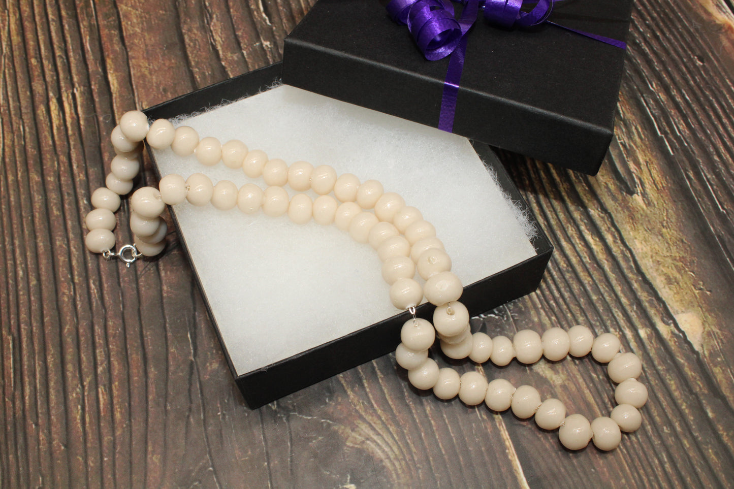 Jizzy Jewelry - Full Pearl Necklace