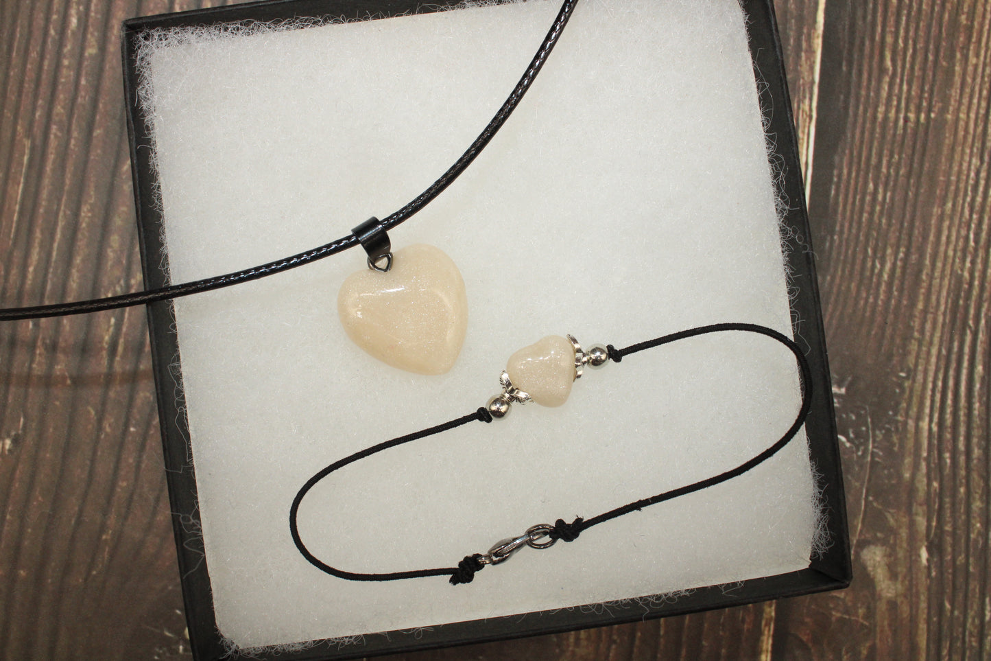 Jizzy Jewelry - Heart Necklace